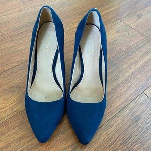 ALDO Navy Blue Suede Pumps Size 8
